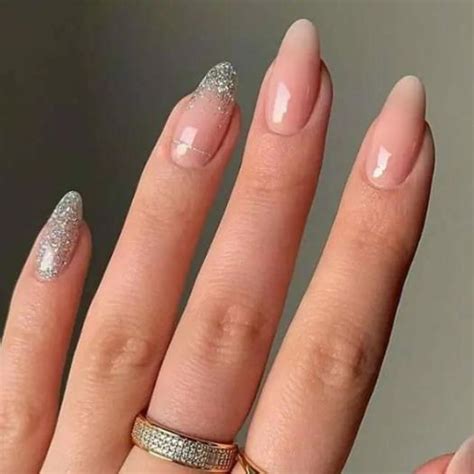 uñas almendradas nude|Uñas Almendradas para Verano: 15 Preciosas Ideas para Inspirarte